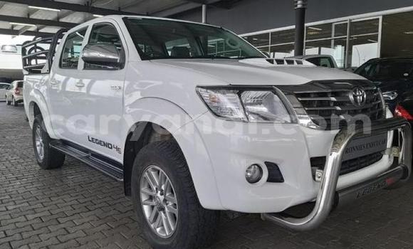Nunua Ilio tumika Toyota Hilux Nyeupe Gari ndani ya Chingola nchini Zambia Nunua Ilio tumika Toyota Hilux Nyeupe Gari ndani ya Chingola nchini Zambia