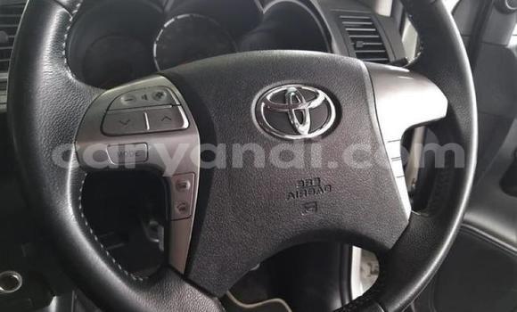 Nunua Ilio tumika Toyota Hilux Nyeupe Gari ndani ya Chingola nchini Zambia Nunua Ilio tumika Toyota Hilux Nyeupe Gari ndani ya Chingola nchini Zambia