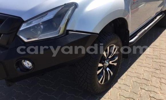 Nunua Ilio tumika Isuzu KB Nyeupe Gari ndani ya Chingola nchini Zambia Nunua Ilio tumika Isuzu KB Nyeupe Gari ndani ya Chingola nchini Zambia