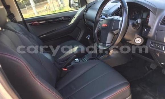 Nunua Ilio tumika Isuzu KB Nyeupe Gari ndani ya Chingola nchini Zambia Nunua Ilio tumika Isuzu KB Nyeupe Gari ndani ya Chingola nchini Zambia