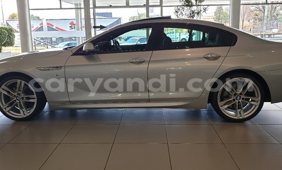 Acheter Occasion Voiture BMW X6 Gris à Lusaka, Zambie Acheter Occasion Voiture BMW X6 Gris à Lusaka, Zambie