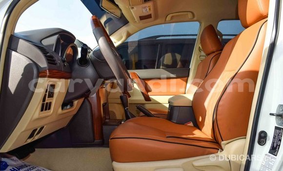 Acheter Import Voiture Toyota Prado Blanc à Import - Dubai, Zambie Acheter Import Voiture Toyota Prado Blanc à Import - Dubai, Zambie