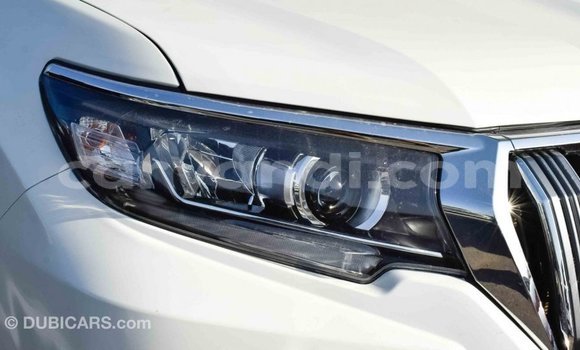 Acheter Import Voiture Toyota Prado Blanc à Import - Dubai, Zambie Acheter Import Voiture Toyota Prado Blanc à Import - Dubai, Zambie