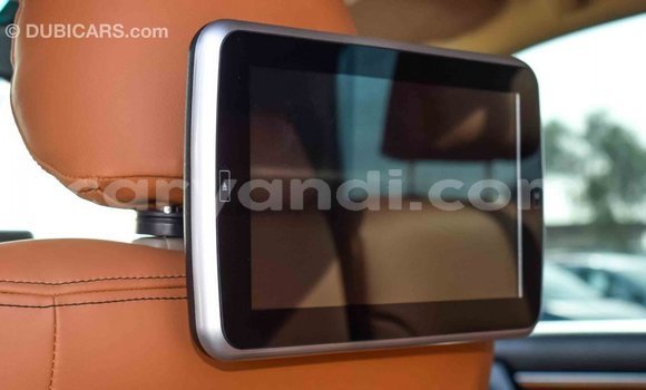 Acheter Import Voiture Toyota Land Cruiser Blanc à Import - Dubai, Zambie Acheter Import Voiture Toyota Land Cruiser Blanc à Import - Dubai, Zambie