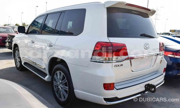 Acheter Import Voiture Toyota Land Cruiser Blanc à Import - Dubai, Zambie Acheter Import Voiture Toyota Land Cruiser Blanc à Import - Dubai, Zambie
