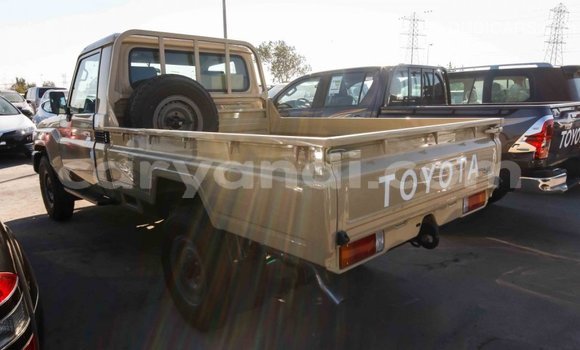 Tenga Imported Toyota Land Cruiser Beige Mota in Import - Dubai in Zambia Tenga Imported Toyota Land Cruiser Beige Mota in Import - Dubai in Zambia