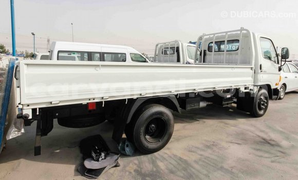 Acheter Import Voiture Hyundai Accent Blanc à Import - Dubai, Zambie Acheter Import Voiture Hyundai Accent Blanc à Import - Dubai, Zambie