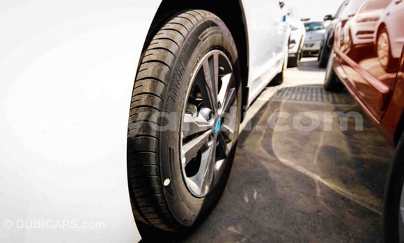 Acheter Import Voiture Hyundai Elantra Blanc à Import - Dubai, Zambie Acheter Import Voiture Hyundai Elantra Blanc à Import - Dubai, Zambie