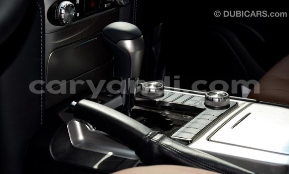 Acheter Import Voiture Toyota Land Cruiser Noir à Import - Dubai, Zambie Acheter Import Voiture Toyota Land Cruiser Noir à Import - Dubai, Zambie