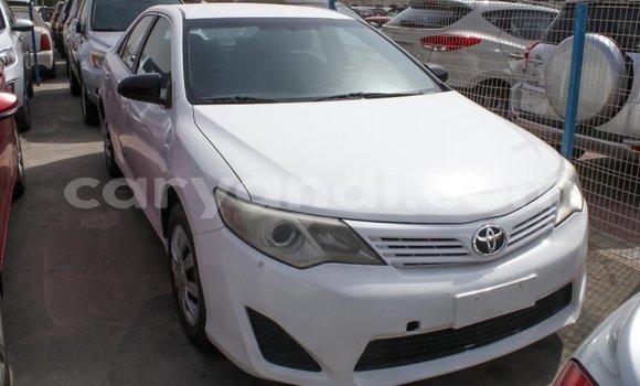 Nunua Imported Toyota Camry Nyeupe Gari ndani ya Import - Dubai nchini Zambia Nunua Imported Toyota Camry Nyeupe Gari ndani ya Import - Dubai nchini Zambia