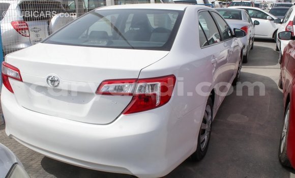 Nunua Imported Toyota Camry Nyeupe Gari ndani ya Import - Dubai nchini Zambia Nunua Imported Toyota Camry Nyeupe Gari ndani ya Import - Dubai nchini Zambia