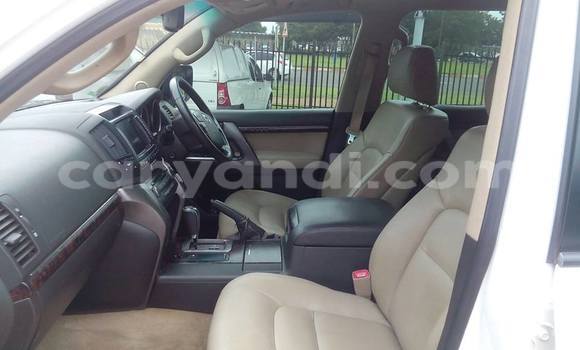 Acheter Occasion Voiture Toyota Land Cruiser Blanc à Chingola, Zambie Acheter Occasion Voiture Toyota Land Cruiser Blanc à Chingola, Zambie