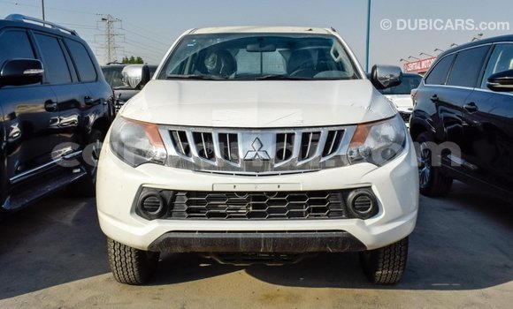 Nunua Imported Mitsubishi L200 Nyeupe Gari ndani ya Import - Dubai nchini Zambia Nunua Imported Mitsubishi L200 Nyeupe Gari ndani ya Import - Dubai nchini Zambia