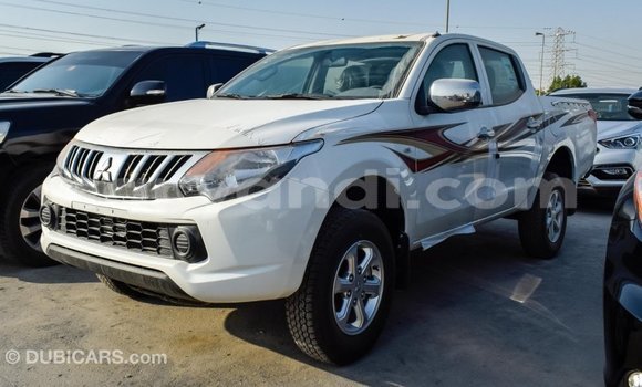 Nunua Imported Mitsubishi L200 Nyeupe Gari ndani ya Import - Dubai nchini Zambia Nunua Imported Mitsubishi L200 Nyeupe Gari ndani ya Import - Dubai nchini Zambia