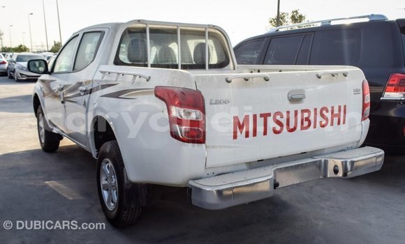 Nunua Imported Mitsubishi L200 Nyeupe Gari ndani ya Import - Dubai nchini Zambia Nunua Imported Mitsubishi L200 Nyeupe Gari ndani ya Import - Dubai nchini Zambia