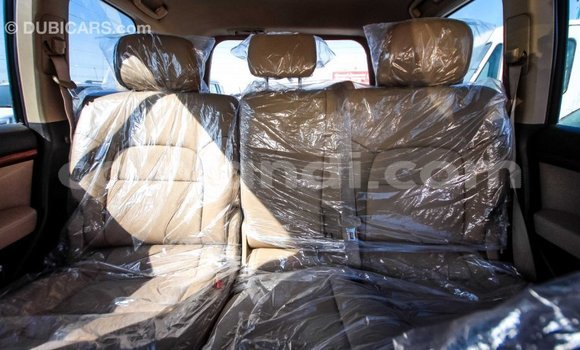 Nunua Imported Toyota Land Cruiser Nyeupe Gari ndani ya Import - Dubai nchini Zambia Nunua Imported Toyota Land Cruiser Nyeupe Gari ndani ya Import - Dubai nchini Zambia