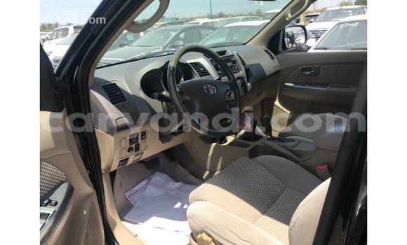 Acheter Import Voiture Toyota Fortuner Noir à Import - Dubai, Zambie Acheter Import Voiture Toyota Fortuner Noir à Import - Dubai, Zambie