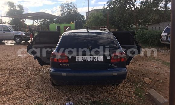 Buy Used Volvo V40 Blue Car in Chipata in Zambia