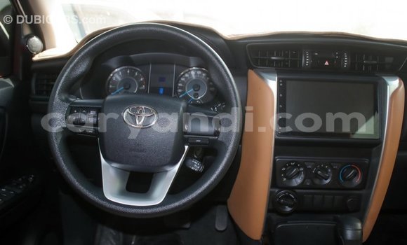 Nunua Imported Toyota Fortuner Nyeupe Gari ndani ya Import - Dubai nchini Zambia Nunua Imported Toyota Fortuner Nyeupe Gari ndani ya Import - Dubai nchini Zambia
