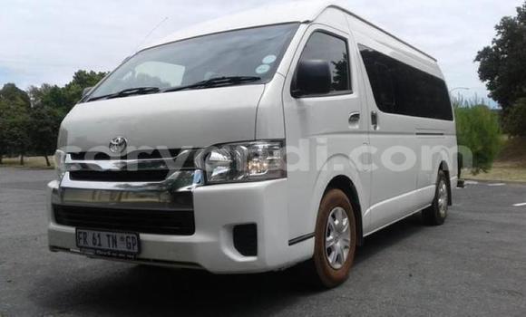 Acheter Occasion Voiture Toyota Hiace Blanc à Lusaka, Zambie Acheter Occasion Voiture Toyota Hiace Blanc à Lusaka, Zambie