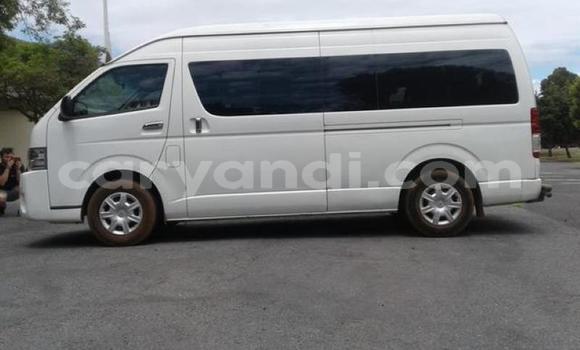 Acheter Occasion Voiture Toyota Hiace Blanc à Lusaka, Zambie Acheter Occasion Voiture Toyota Hiace Blanc à Lusaka, Zambie