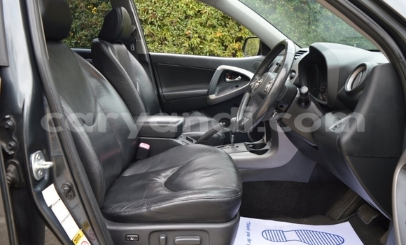 Acheter Occasion Voiture Toyota RAV4 Beige à Lusaka, Zambie Acheter Occasion Voiture Toyota RAV4 Beige à Lusaka, Zambie