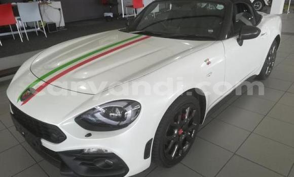 Acheter Occasion Voiture Abarth 124 Spider Blanc à Lusaka, Zambie Acheter Occasion Voiture Abarth 124 Spider Blanc à Lusaka, Zambie
