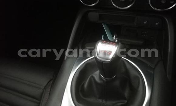 Buy Used Aston Martin V12 Vanquish White Car in Lusaka in Zambia Buy Used Aston Martin V12 Vanquish White Car in Lusaka in Zambia