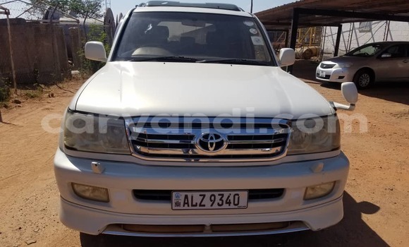Acheter Occasion Voiture Toyota Land Cruiser Blanc à Lusaka, Zambie Acheter Occasion Voiture Toyota Land Cruiser Blanc à Lusaka, Zambie