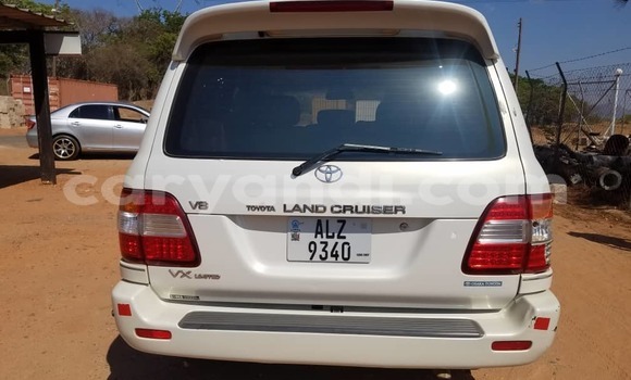 Acheter Occasion Voiture Toyota Land Cruiser Blanc à Lusaka, Zambie Acheter Occasion Voiture Toyota Land Cruiser Blanc à Lusaka, Zambie