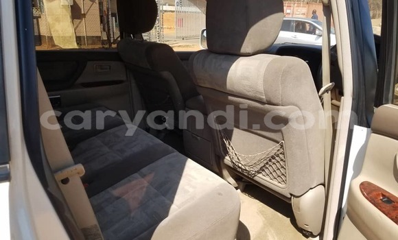 Acheter Occasion Voiture Toyota Land Cruiser Blanc à Lusaka, Zambie Acheter Occasion Voiture Toyota Land Cruiser Blanc à Lusaka, Zambie