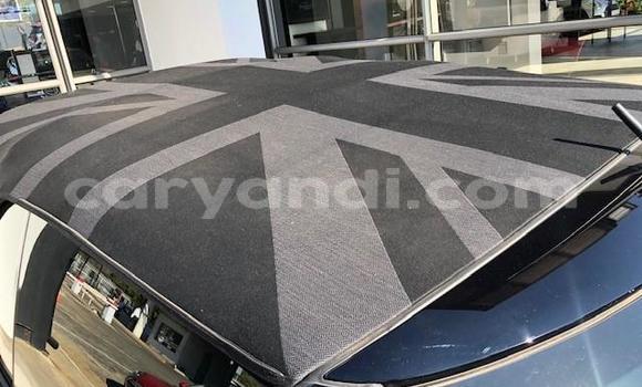 Tenga Tsaru MINI Cooper Bhuruu Mota in Livingstone in Zambia Tenga Tsaru MINI Cooper Bhuruu Mota in Livingstone in Zambia