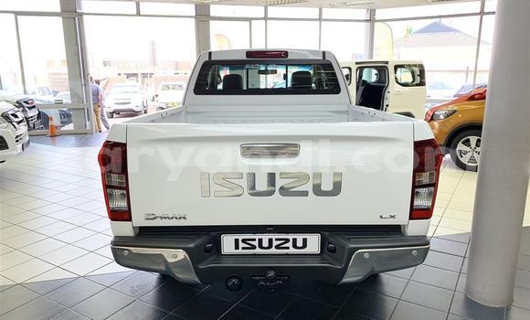 Tenga Tsaru Isuzu D–MAX Chena Mota in Lusaka in Zambia Tenga Tsaru Isuzu D–MAX Chena Mota in Lusaka in Zambia