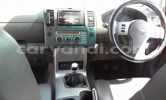 Acheter Occasion Voiture Nissan Navara Gris à Chipata, Zambie Acheter Occasion Voiture Nissan Navara Gris à Chipata, Zambie