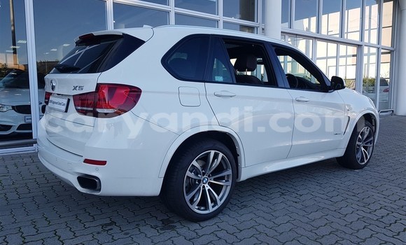 Nunua Ilio tumika BMW X5 Nyeupe Gari ndani ya Chililabombwe nchini Copperbelt Nunua Ilio tumika BMW X5 Nyeupe Gari ndani ya Chililabombwe nchini Copperbelt