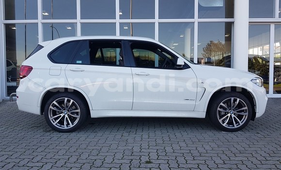 Nunua Ilio tumika BMW X5 Nyeupe Gari ndani ya Chililabombwe nchini Copperbelt Nunua Ilio tumika BMW X5 Nyeupe Gari ndani ya Chililabombwe nchini Copperbelt