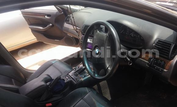 Acheter Occasion Voiture BMW 3–Series Noir à Chingola, Zambie Acheter Occasion Voiture BMW 3–Series Noir à Chingola, Zambie