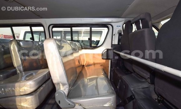 Acheter Import Voiture Toyota Hiace Blanc à Import - Dubai, Zambie Acheter Import Voiture Toyota Hiace Blanc à Import - Dubai, Zambie