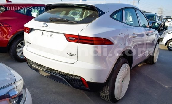 Nunua Imported Jaguar E-Pace Nyeupe Gari ndani ya Import - Dubai nchini Zambia Nunua Imported Jaguar E-Pace Nyeupe Gari ndani ya Import - Dubai nchini Zambia