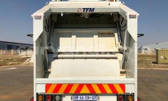 Acheter Occasion Utilitaire Isuzu FTR 850 Blanc à Lusaka, Zambie Acheter Occasion Utilitaire Isuzu FTR 850 Blanc à Lusaka, Zambie