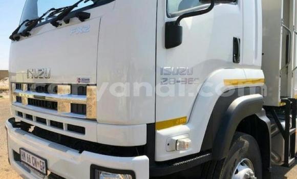 Acheter Occasion Utilitaire Isuzu FTR 850 Blanc à Lusaka, Zambie Acheter Occasion Utilitaire Isuzu FTR 850 Blanc à Lusaka, Zambie
