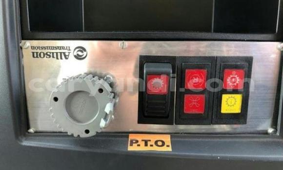 Acheter Occasion Utilitaire Isuzu FTR 850 Blanc à Lusaka, Zambie Acheter Occasion Utilitaire Isuzu FTR 850 Blanc à Lusaka, Zambie