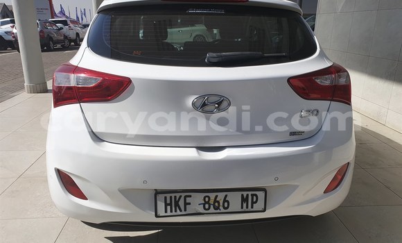 Acheter Occasion Voiture Hyundai i30 Blanc à Lusaka, Zambie Acheter Occasion Voiture Hyundai i30 Blanc à Lusaka, Zambie