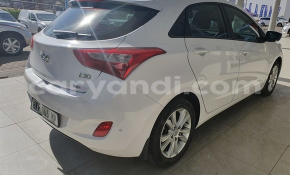 Acheter Occasion Voiture Hyundai i30 Blanc à Lusaka, Zambie Acheter Occasion Voiture Hyundai i30 Blanc à Lusaka, Zambie