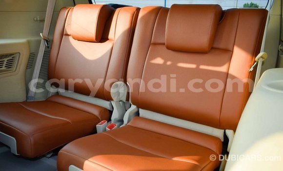 Nunua Imported Toyota Prado Nyeupe Gari ndani ya Import - Dubai nchini Zambia Nunua Imported Toyota Prado Nyeupe Gari ndani ya Import - Dubai nchini Zambia