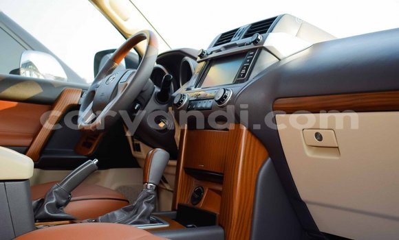 Nunua Imported Toyota Prado Nyeupe Gari ndani ya Import - Dubai nchini Zambia Nunua Imported Toyota Prado Nyeupe Gari ndani ya Import - Dubai nchini Zambia