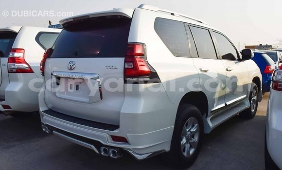Acheter Import Voiture Toyota Prado Blanc à Import - Dubai, Zambie Acheter Import Voiture Toyota Prado Blanc à Import - Dubai, Zambie