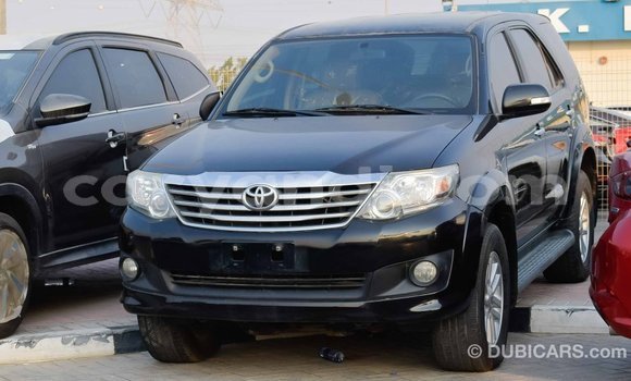Acheter Import Voiture Toyota Fortuner Noir à Import - Dubai, Zambie Acheter Import Voiture Toyota Fortuner Noir à Import - Dubai, Zambie