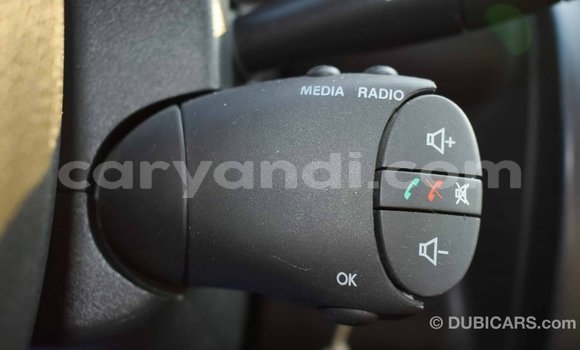 Acheter Import Voiture Renault Duster Blanc à Import - Dubai, Zambie Acheter Import Voiture Renault Duster Blanc à Import - Dubai, Zambie