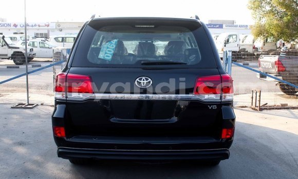 Nunua Imported Toyota Land Cruiser Nyeusi Gari ndani ya Import - Dubai nchini Zambia Nunua Imported Toyota Land Cruiser Nyeusi Gari ndani ya Import - Dubai nchini Zambia